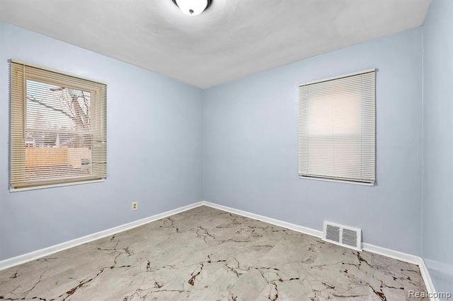 6485 Rosemont Avenue, Detroit, MI 48228