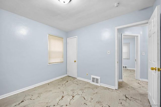 6485 Rosemont Avenue, Detroit, MI 48228