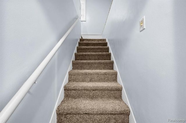 6485 Rosemont Avenue, Detroit, MI 48228