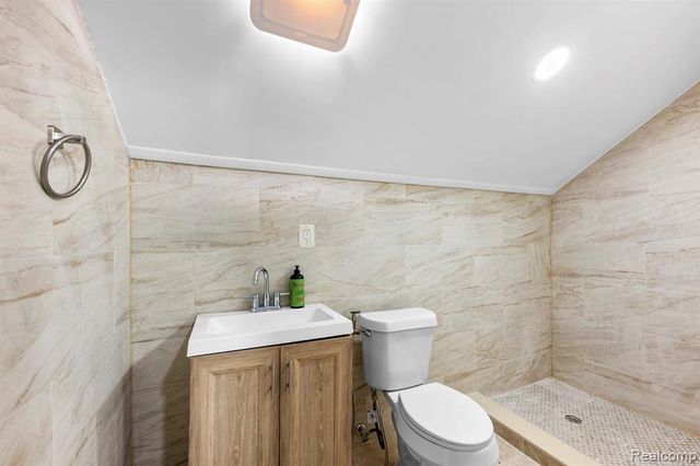 6485 Rosemont Avenue, Detroit, MI 48228