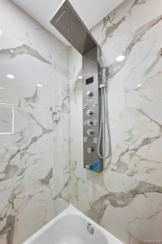 6485 Rosemont Avenue, Detroit, MI 48228