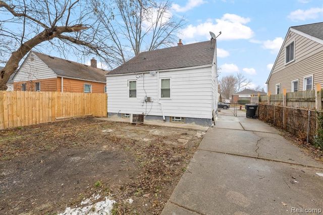 6485 Rosemont Avenue, Detroit, MI 48228