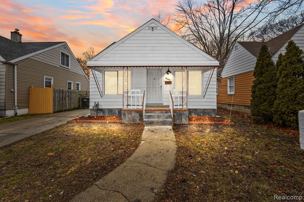 6485 Rosemont Avenue, Detroit, MI 48228