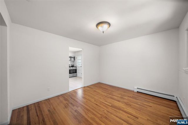 2 Henry Street, Englewood Cliffs, NJ 07632