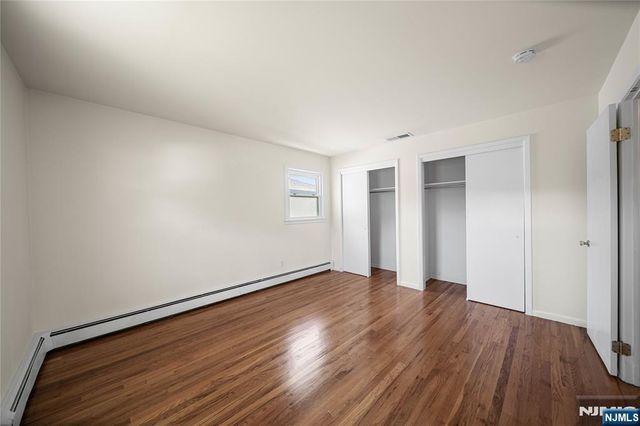 2 Henry Street, Englewood Cliffs, NJ 07632