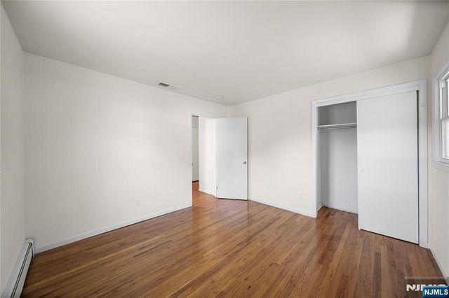 2 Henry Street, Englewood Cliffs, NJ 07632