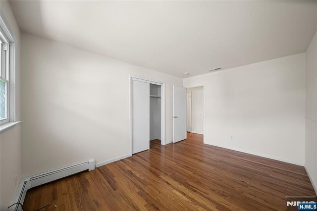 2 Henry Street, Englewood Cliffs, NJ 07632