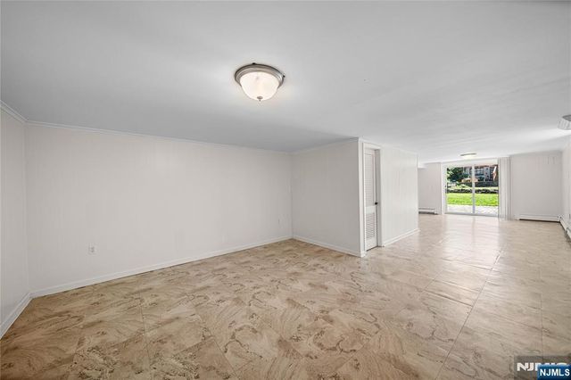 2 Henry Street, Englewood Cliffs, NJ 07632