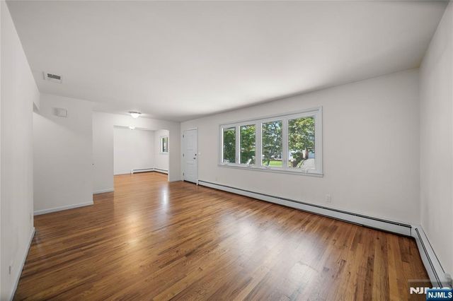 2 Henry Street, Englewood Cliffs, NJ 07632