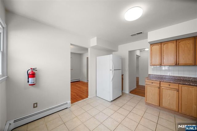 2 Henry Street, Englewood Cliffs, NJ 07632