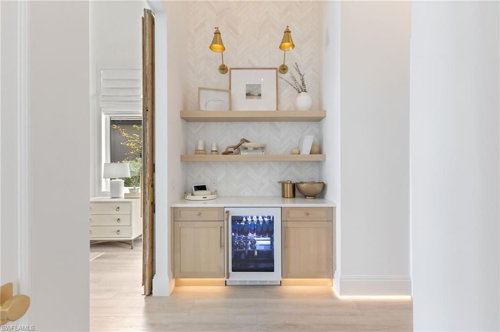 Image 22 of property listing at 898 W Cape Estates CIR, Cape Coral, FL 33993