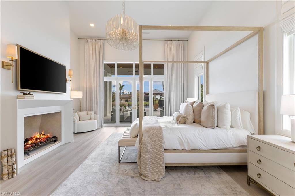 Image 24 of property listing at 898 W Cape Estates CIR, Cape Coral, FL 33993