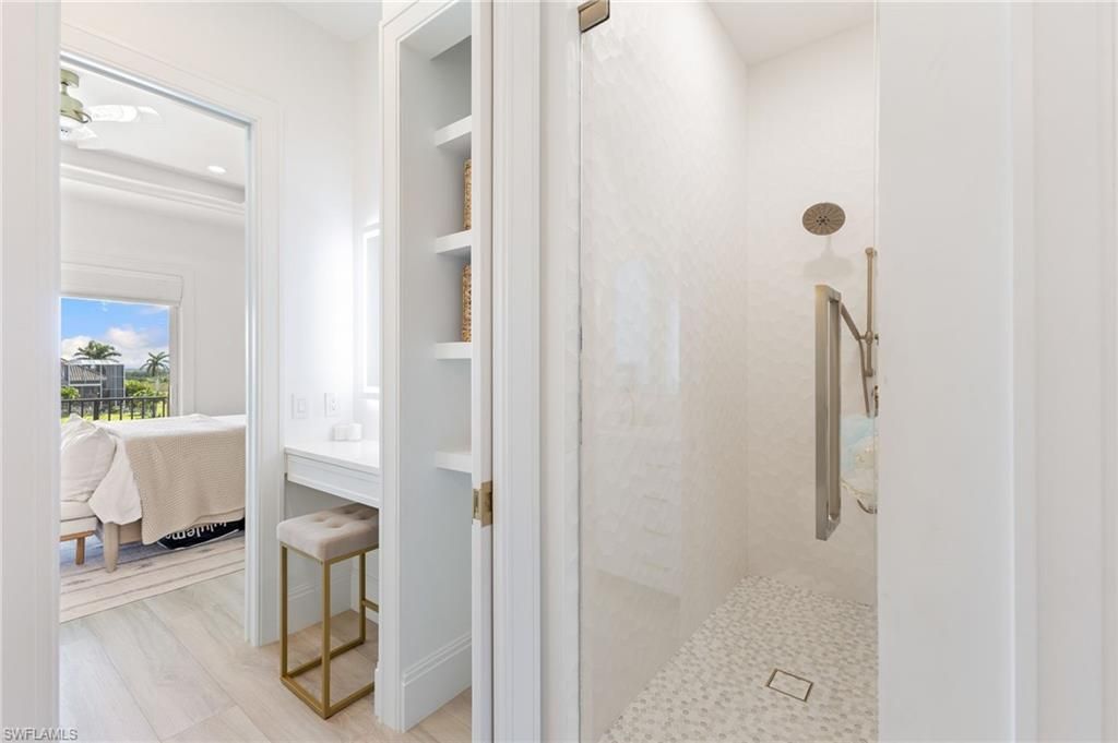 Image 33 of property listing at 898 W Cape Estates CIR, Cape Coral, FL 33993