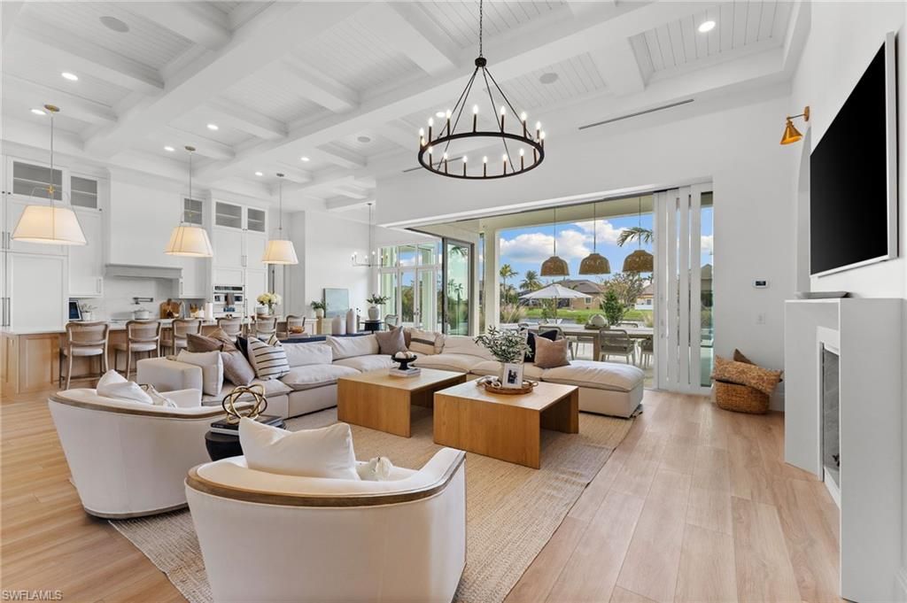 Image 5 of property listing at 898 W Cape Estates CIR, Cape Coral, FL 33993