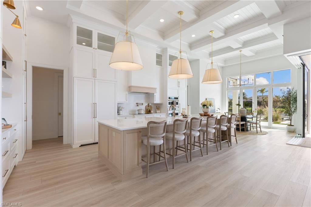 Image 9 of property listing at 898 W Cape Estates CIR, Cape Coral, FL 33993