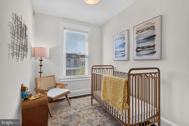 437 KENYON ST NW, Washington, DC 20010