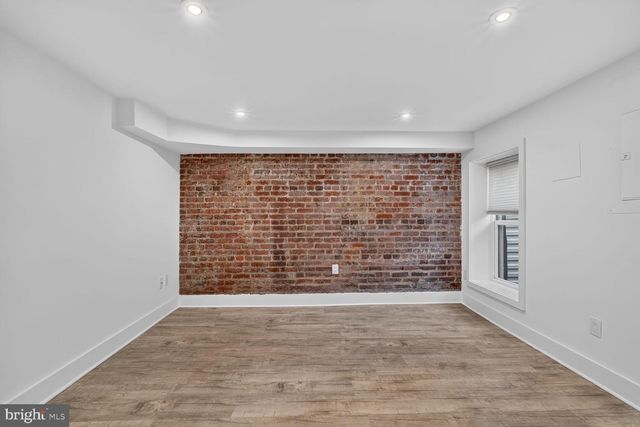 437 KENYON ST NW, Washington, DC 20010