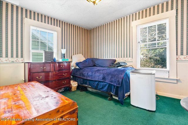 2406 Markley Place, Lansing, MI 48910