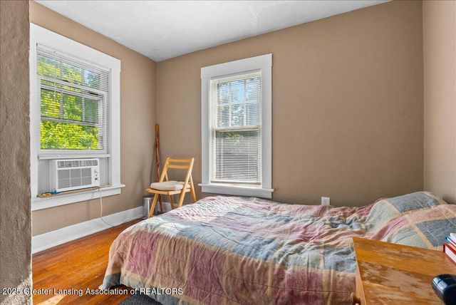 2406 Markley Place, Lansing, MI 48910