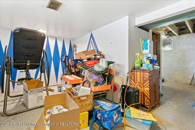 2406 Markley Place, Lansing, MI 48910