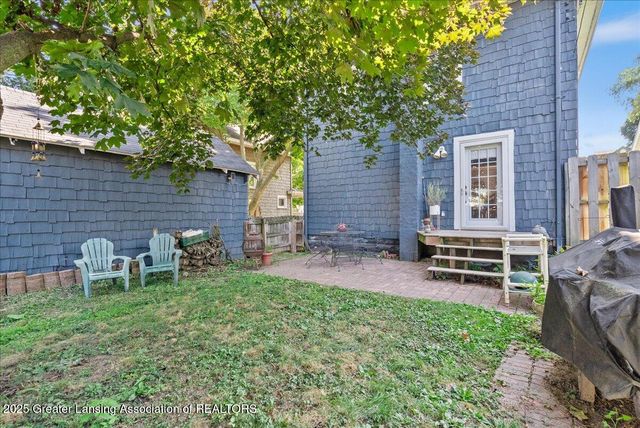 2406 Markley Place, Lansing, MI 48910