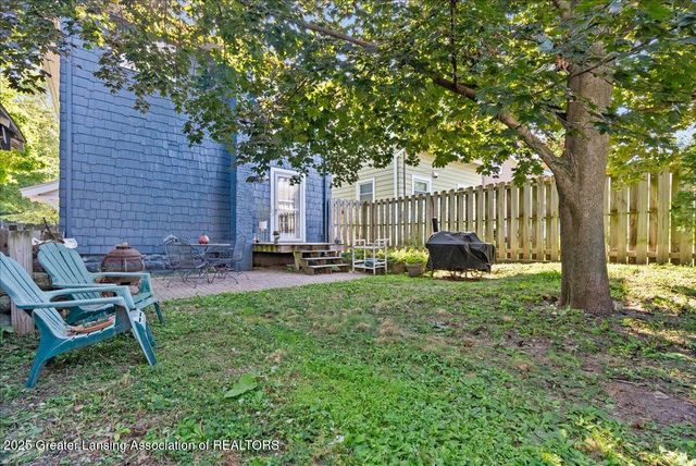 2406 Markley Place, Lansing, MI 48910