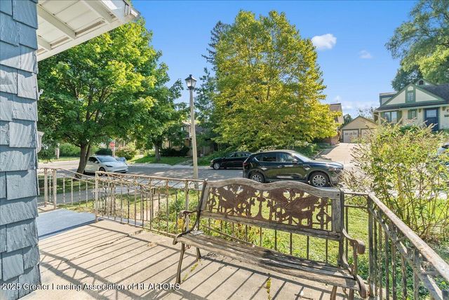 2406 Markley Place, Lansing, MI 48910