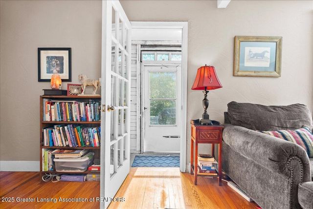 2406 Markley Place, Lansing, MI 48910