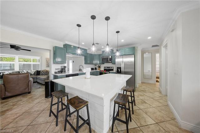2473 Poinciana ST, Naples, FL 34105