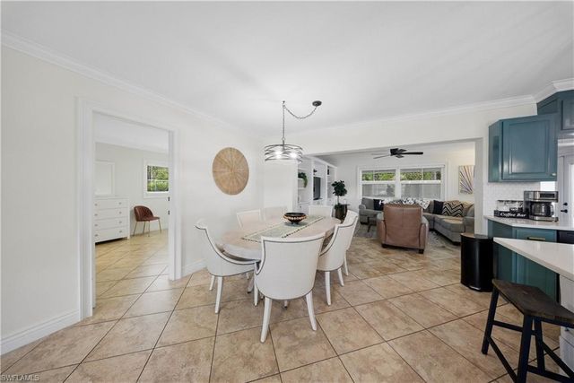 2473 Poinciana ST, Naples, FL 34105