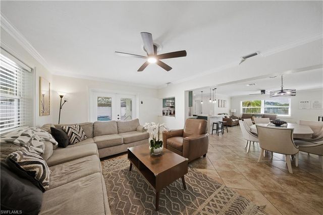 2473 Poinciana ST, Naples, FL 34105
