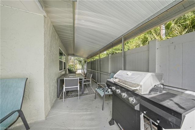 2473 Poinciana ST, Naples, FL 34105