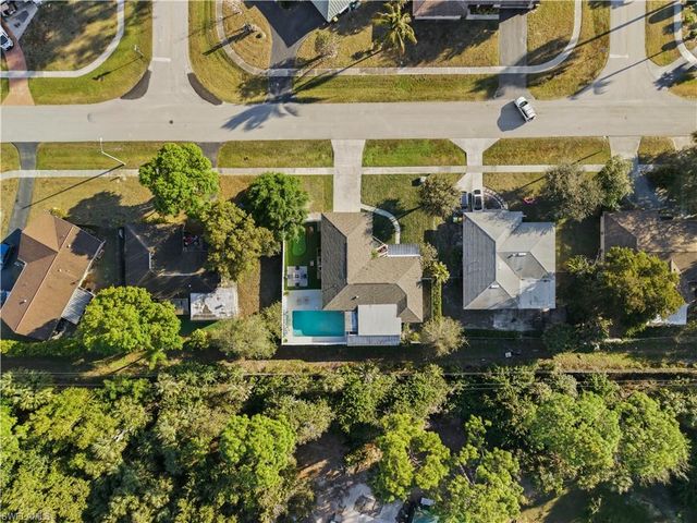 2473 Poinciana ST, Naples, FL 34105