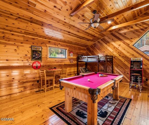 229 Forrest Loop Way, Gatlinburg, TN 37738