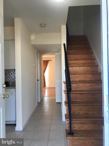 8053 COMMUNITY DR, Manassas, VA 20109