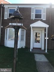 8053 COMMUNITY DR, Manassas, VA 20109