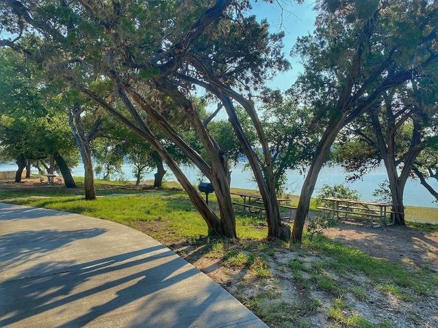 3101 Rockhill DR, Lago Vista, TX 78645