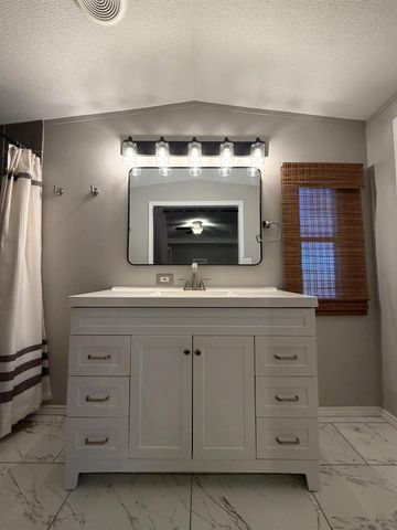 3101 Rockhill DR, Lago Vista, TX 78645