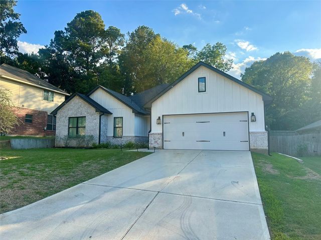13637 Hidden Valley Drive, Montgomery, TX 77356
