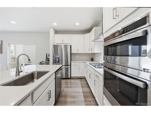 9912 Monte Vista Ave, Littleton, CO 80125