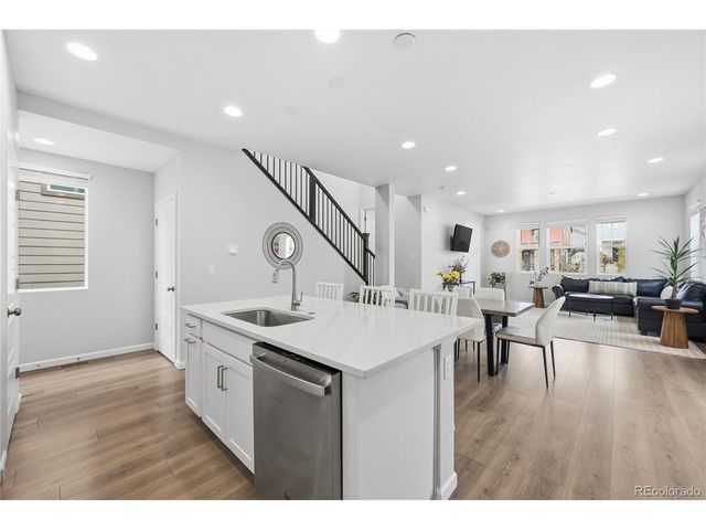 9912 Monte Vista Ave, Littleton, CO 80125