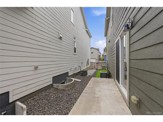9912 Monte Vista Ave, Littleton, CO 80125
