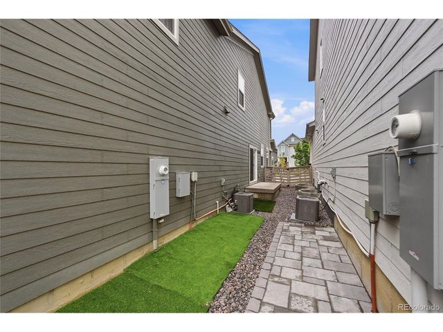 9912 Monte Vista Ave, Littleton, CO 80125