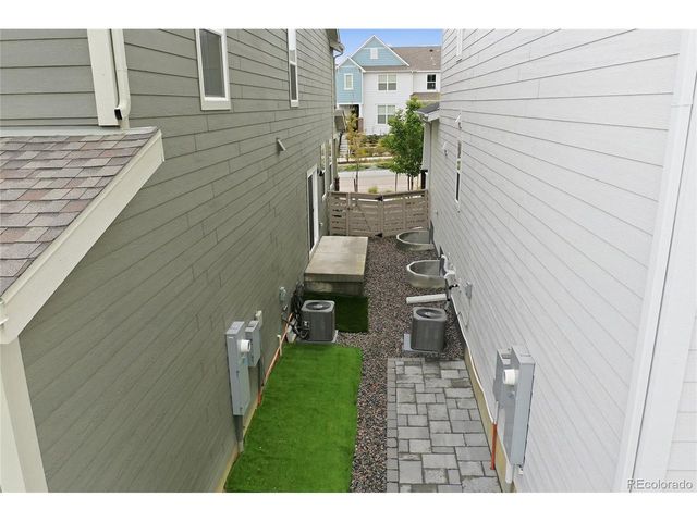 9912 Monte Vista Ave, Littleton, CO 80125