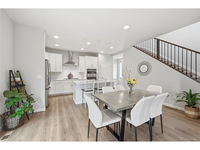 9912 Monte Vista Ave, Littleton, CO 80125