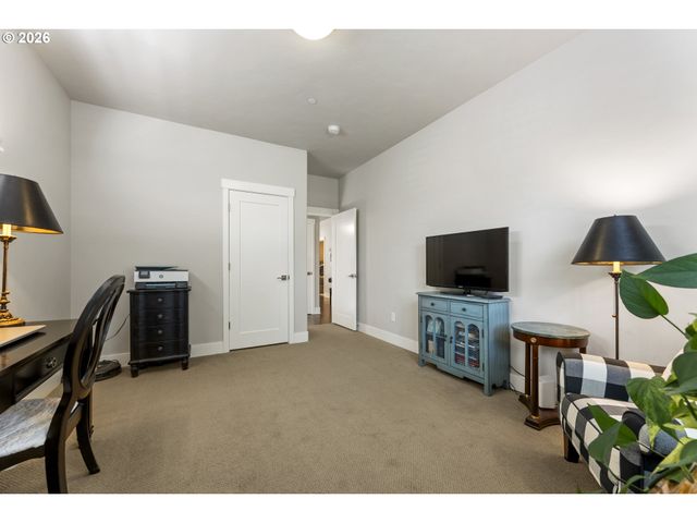 7553 Sw HONOR Loop, Wilsonville, OR 97070