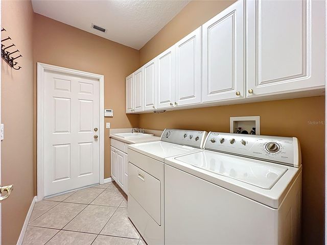 2326 POND COVE WAY, Apopka, FL 32712