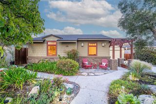 386 Los Altos Avenue, Long Beach, CA 90814