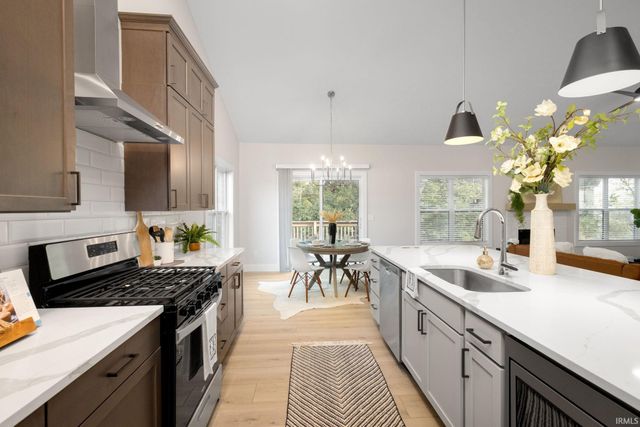 12983 Brick Road, Granger, IN 46530