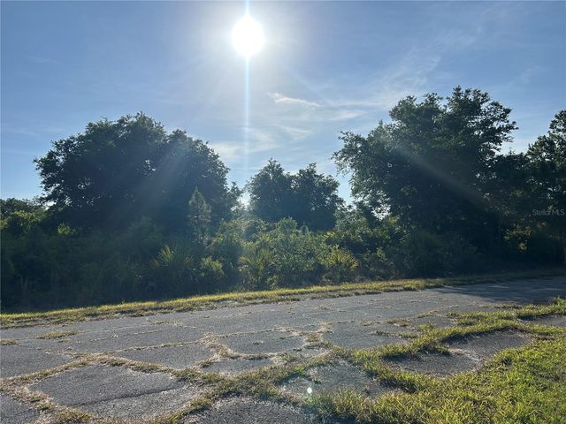 WINTERVILLE CIRCLE, North Port, FL 34288